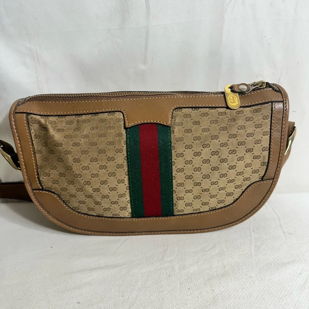 Gucci Shoulder Bag - Picture 2 of 9